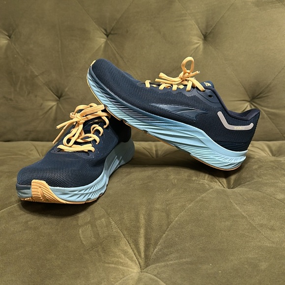 ALTRA RIVERA 3 Running Sneakers - Picture 3 of 9